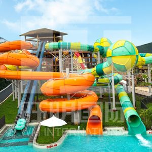 qua-bong-ma-thuat-con-ran-2-cong-vien-nuoc-VGTwaterparks (1)