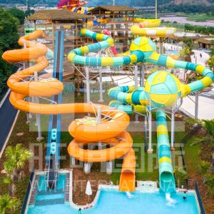 qua-bong-ma-thuat-con-ran-cong-vien-nuoc-VGTwaterparks (1)