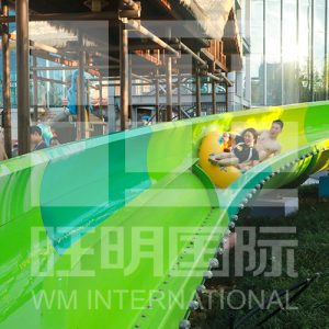 tau-luon-sieu-toc-truot-nuoc-4-cong-vien-nuoc-VGTwaterparks