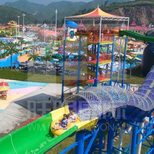 tau-luon-sieu-toc-truot-nuoc-5-cong-vien-nuoc-VGTwaterparks