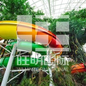 truot-doi-2-cong-vien-nuoc-VGTwaterparks