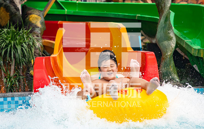 truot-doi-3-cong-vien-nuoc-VGTwaterparks