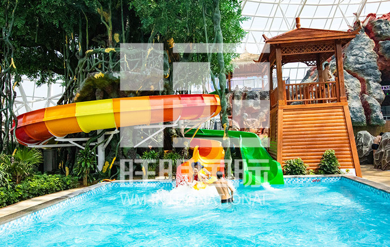 truot-doi-cong-vien-nuoc-VGTwaterparks