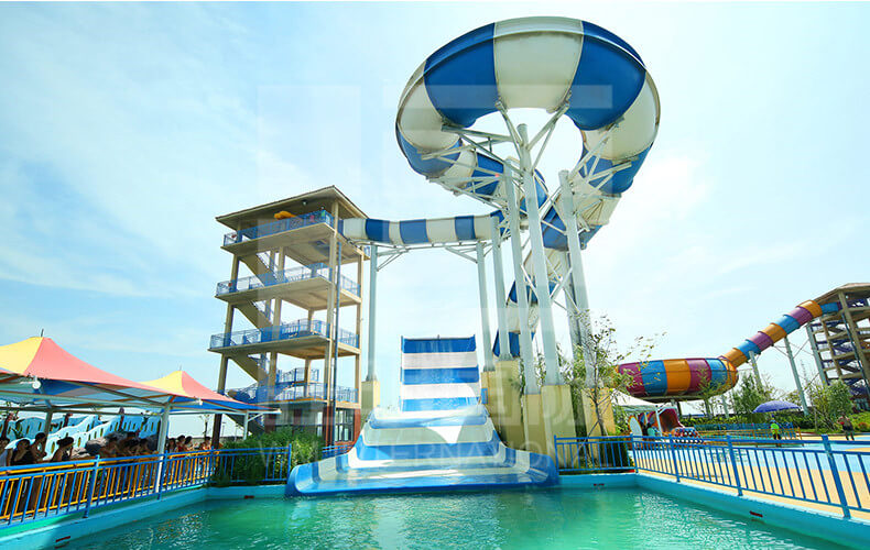 truot-luot-van-khong-lo-2-cong-vien-nuoc-VGTwaterparks (1)