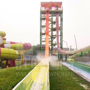 truot-toc-do-cao-1-cong-vien-nuoc-VGTwaterparks